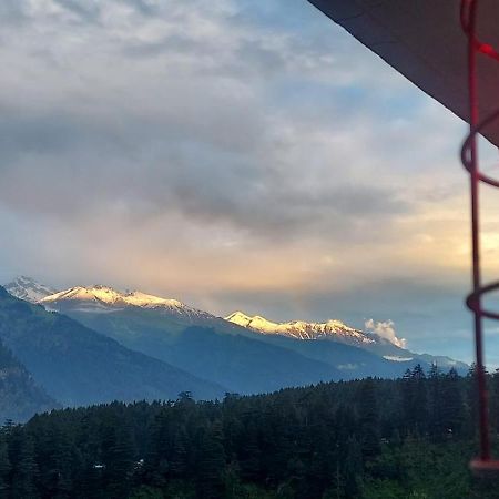 Upclimb Longstay For Bus Or Taxi Only Guests Manāli Exteriör bild